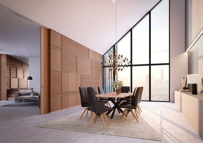 H2_Hygge 9000_Dining Chair and Table